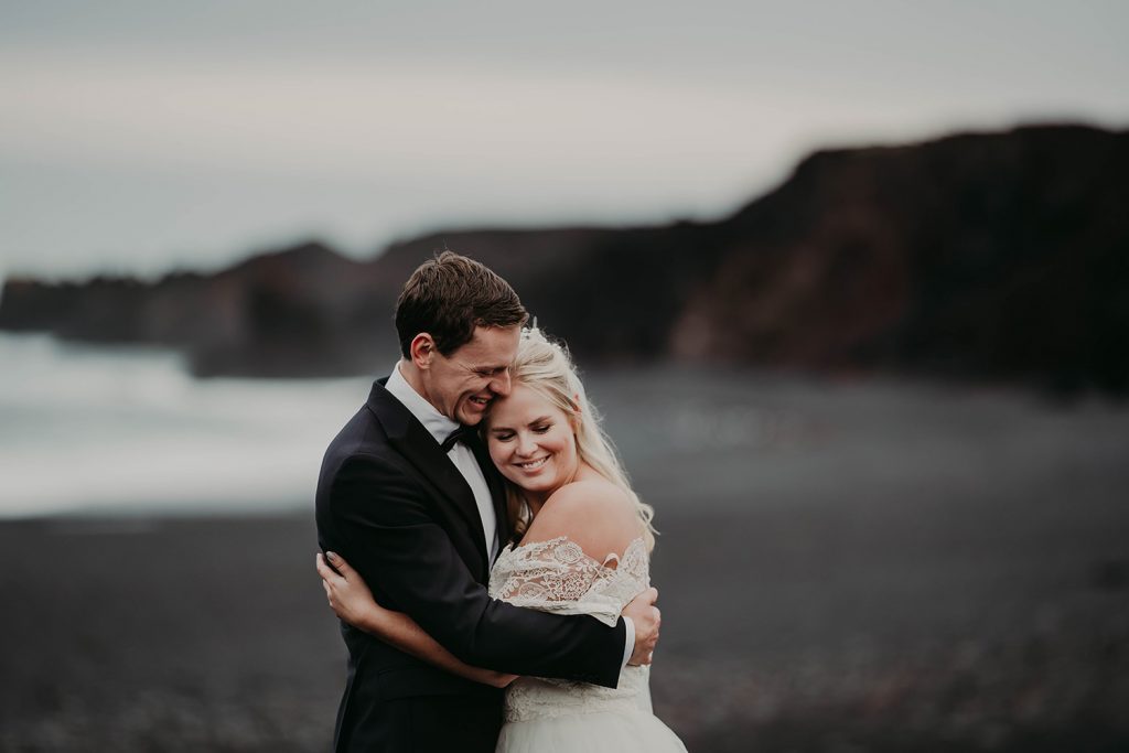 Stunning elopement in Iceland